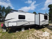 Call now about this 2022 Cruiser RV Twilight Signature 2690! 2022 Cruiser RV Twilight Signature 2690 - Used Travel Trailer For Sale by Pop RVs in Pelion, South Carolina features Slideout, Leveling Jacks, Awning, Air Conditioning