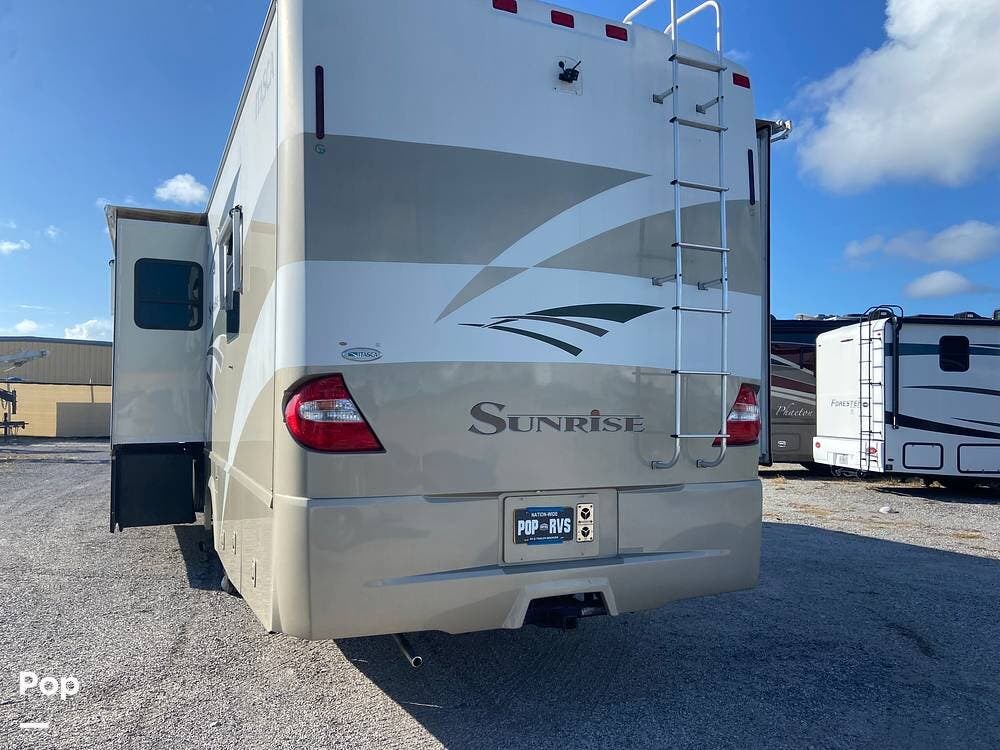 Used 2006 Itasca Sunrise 33V available in Stuart, Florida