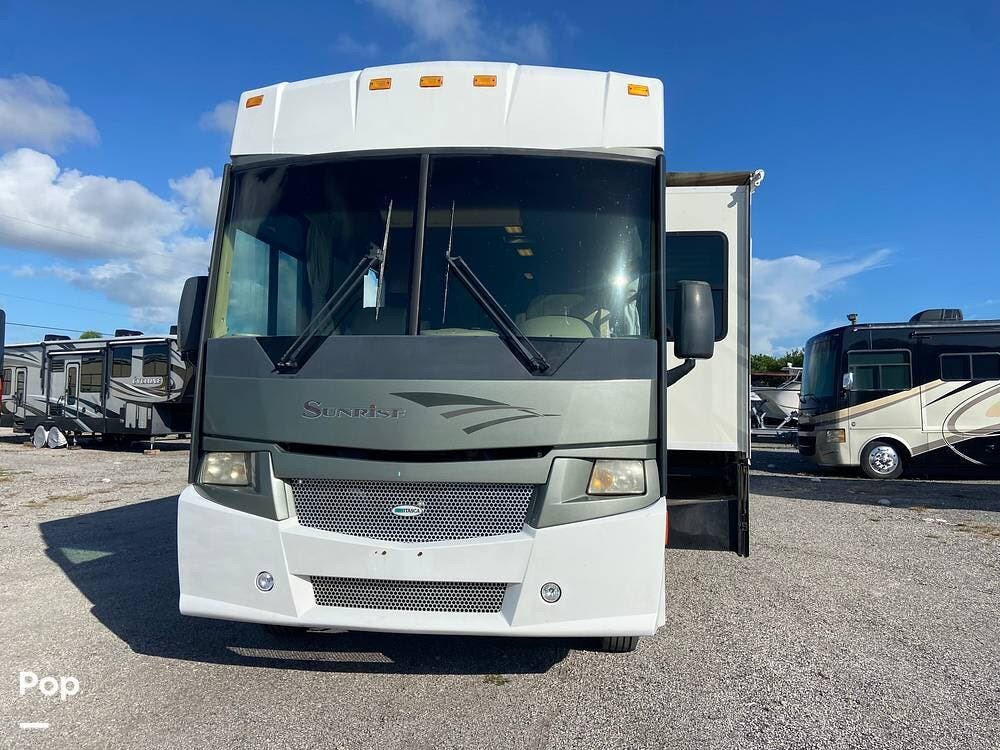 Contact us now about this 2006 Itasca Sunrise 33V! 2006 Sunrise 33V by Itasca from Pop RVs in Stuart, Florida