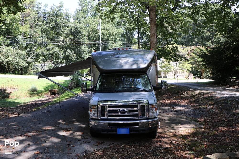 Contact us now about this 2010 Itasca Cambria 28B! 2010 Cambria 28B by Itasca from Pop RVs in Woodstock, Georgia