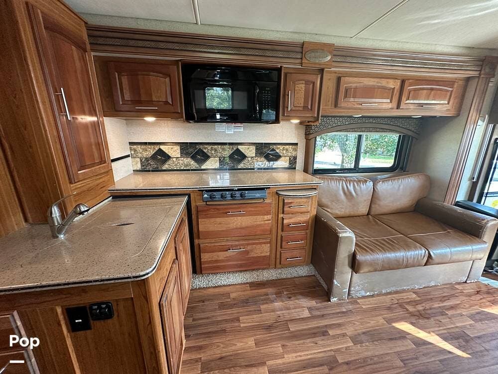 Contact us now about this 2016 Jayco Precept 31UL! 2016 Precept 31UL by Jayco from Pop RVs in Orange Park, Florida