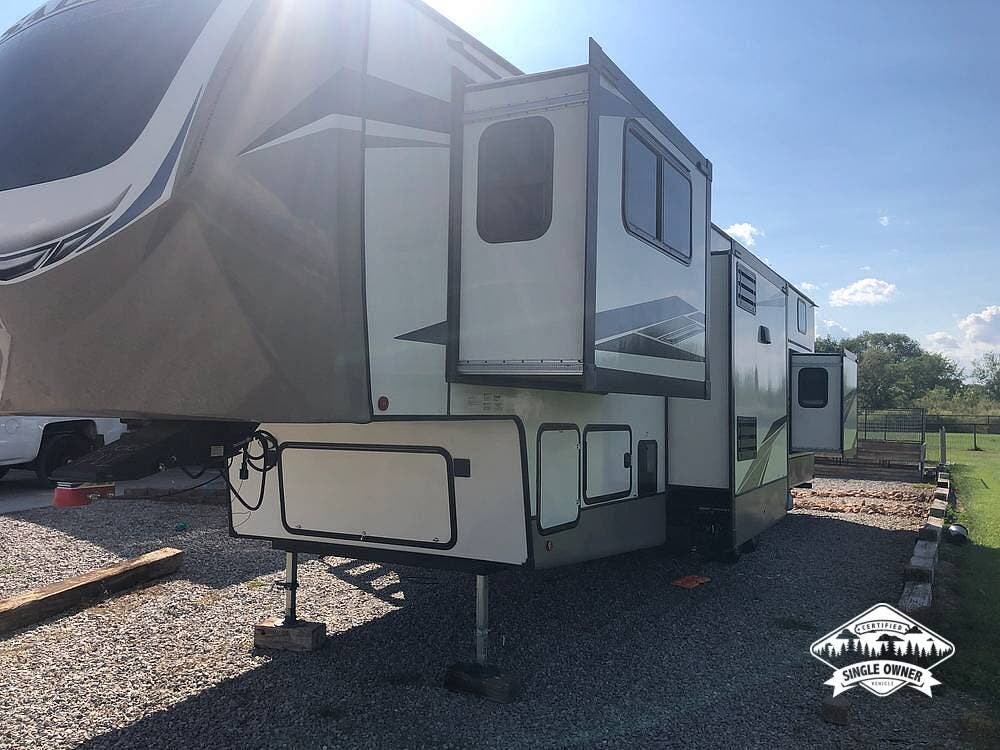 Call now about this 2022 Forest River Salem Hemisphere 378FL! 2022 Forest River Salem Hemisphere 378FL - Used Fifth Wheel For Sale by Pop RVs in Los Lunas, New Mexico features Awning, Slideout, Leveling Jacks, Air Conditioning
