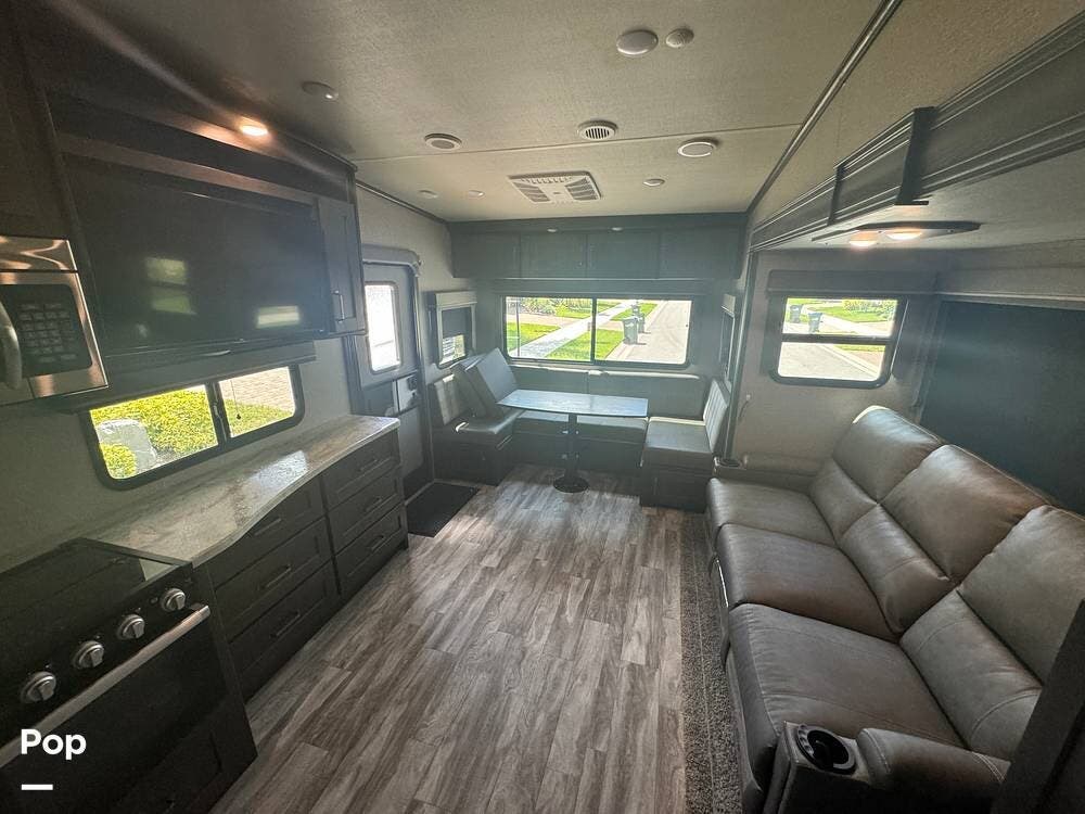 Contact us now about this 2022 Forest River Reflection 260RD! 2022 Reflection 260RD by Forest River from Pop RVs in Englewood, Florida