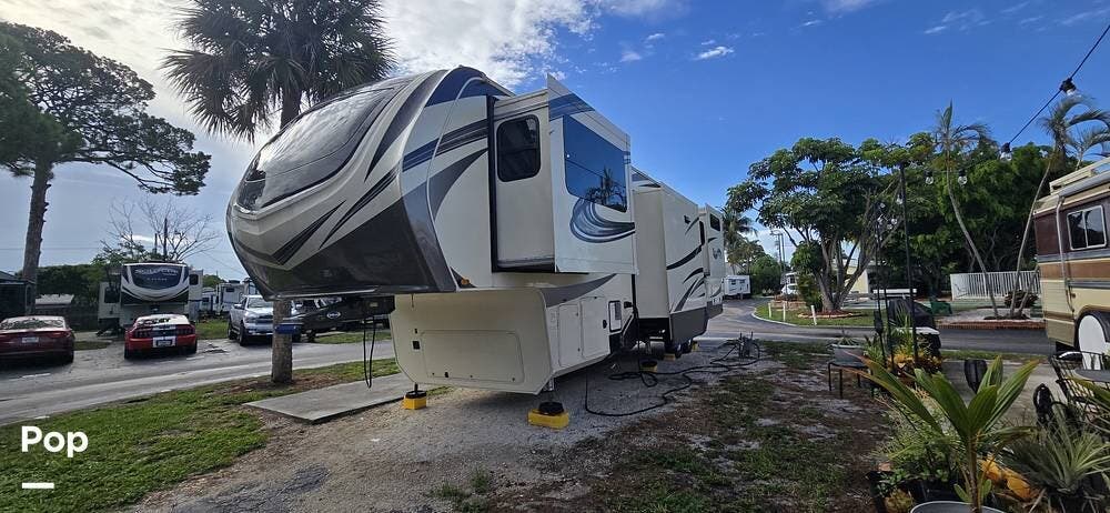 Contact us now about this 2020 Grand Design Solitude 380FL-R! 2020 Solitude 380FL-R by Grand Design from Pop RVs in Lantana, Florida