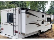 Call now about this 2015 Winnebago Minnie Winnie 31H! 2015 Winnebago Minnie Winnie 31H - Used Class C For Sale by Pop RVs in Portland, Tennessee features Air Conditioning, Awning, Generator, Slideout