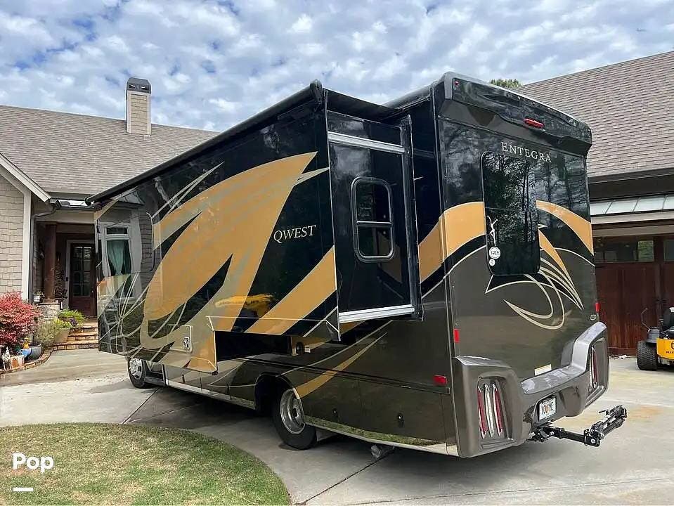 Contact us now about this 2019 Entegra Coach Qwest 24L! 2019 Qwest 24L by Entegra Coach from Pop RVs in Peachtree City, Georgia