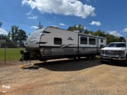 Call now about this 2023 Jayco Jay Flight 331BTS! 2023 Jayco Jay Flight 331BTS - Used Travel Trailer For Sale by Pop RVs in Dubach, Louisiana features Air Conditioning, Slideout, Awning