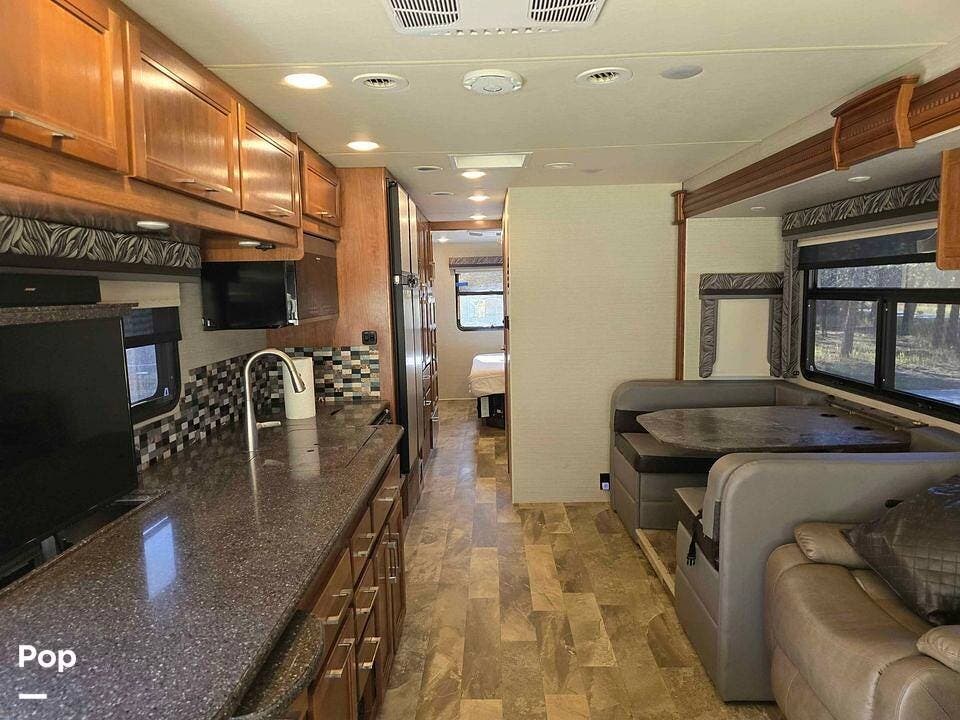 Call now about this 2018 Jayco Precept 35S! 2018 Jayco Precept 35S - Used Class A For Sale by Pop RVs in Oldtown, Idaho features Generator, Air Conditioning, Leveling Jacks, Slideout, Awning