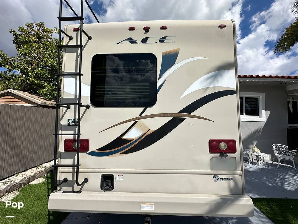 Contact us now about this 2017 Thor ACE 27.2! 2017 ACE 27.2 by Thor from Pop RVs in Hialeah, Florida