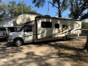 Call now about this 2015 Thor Motor Coach Chateau 31W! 2015 Thor Motor Coach Chateau 31W - Used Class C For Sale by Pop RVs in Frankston, Texas features Generator, Air Conditioning, Awning, Slideout, Leveling Jacks