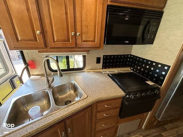 Used 2017 Winnebago Vista LX 35F available in Leland, North Carolina