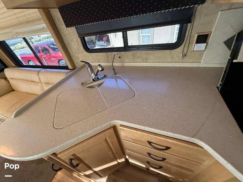 Call now about this 2007 Itasca Ellipse 40KD! 2007 Itasca Ellipse 40KD - Used Diesel Pusher For Sale by Pop RVs in Cedar City, Utah features Generator, Awning, Slideout, Leveling Jacks, Air Conditioning