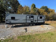 Call now about this 2020 Keystone Sprinter 325BMK! 2020 Keystone Sprinter 325BMK - Used Travel Trailer For Sale by Pop RVs in Nolensville, Tennessee features Awning, Air Conditioning, Slideout