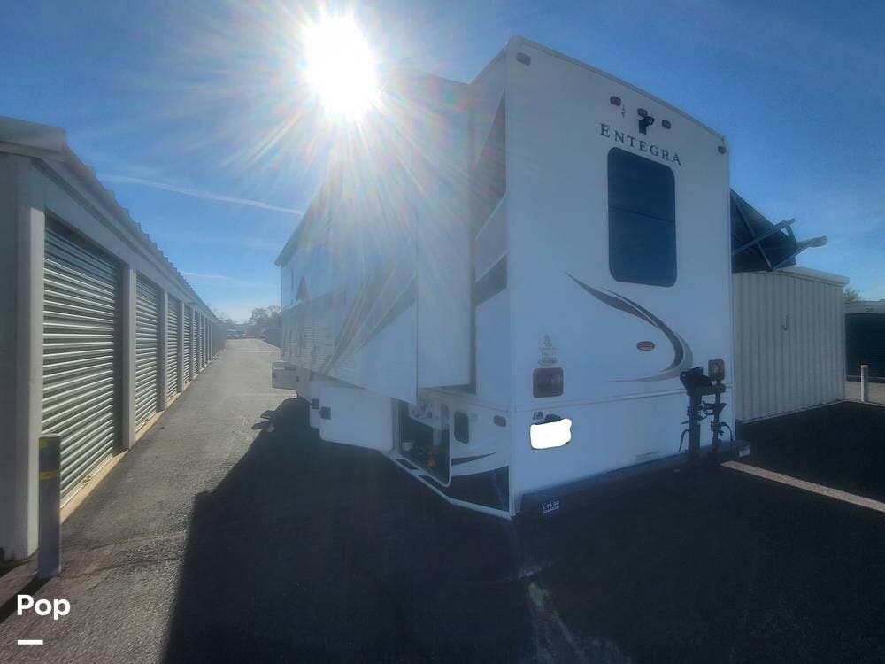 Contact us now about this 2019 Entegra Coach Vision 29S! 2019 Vision 29S by Entegra Coach from Pop RVs in Souderton, Pennsylvania