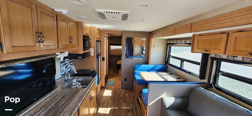 Call now about this 2017 Thor Motor Coach A.C.E. 30.3! 2017 Thor Motor Coach A.C.E. 30.3 - Used Class A For Sale by Pop RVs in Anna, Texas features Generator, Air Conditioning, Leveling Jacks, Slideout, Awning