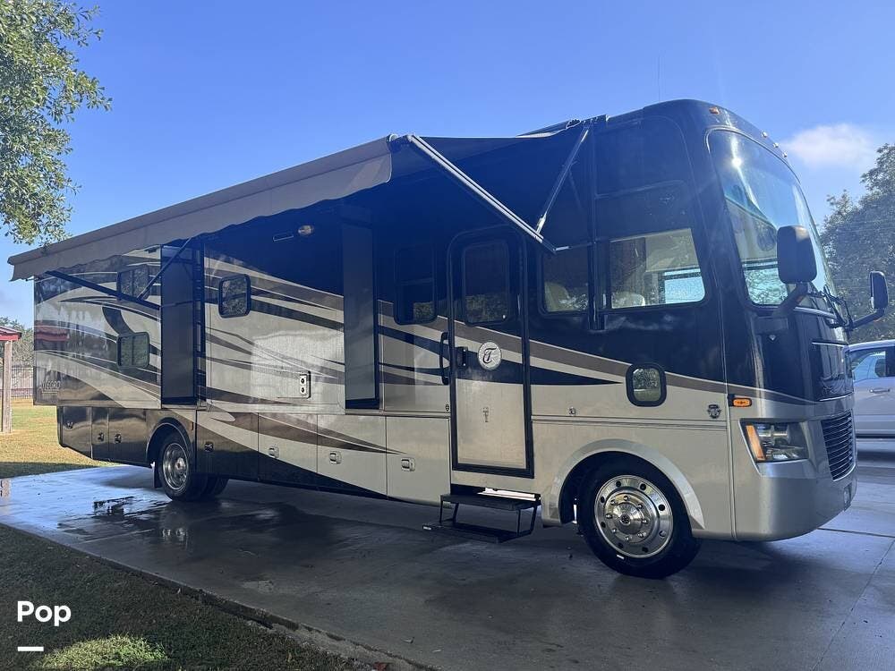Call now about this 2011 Tiffin Allegro Open Road 35 QBA! 2011 Tiffin Allegro Open Road 35 QBA - Used Class A For Sale by Pop RVs in Scott, Louisiana features Awning, Slideout, Generator, Air Conditioning, Leveling Jacks