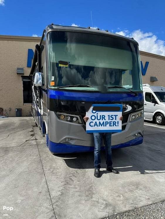 Call now about this 2017 Jayco Precept 35S! 2017 Jayco Precept 35S - Used Class A For Sale by Pop RVs in Crofton, Maryland features Leveling Jacks, Generator, Slideout, Awning, Air Conditioning