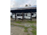 Call now about this 2022 Keystone Avalanche 390DS! 2022 Keystone Avalanche 390DS - Used Fifth Wheel For Sale by Pop RVs in Orting, Washington features Awning, Air Conditioning, Leveling Jacks, Slideout