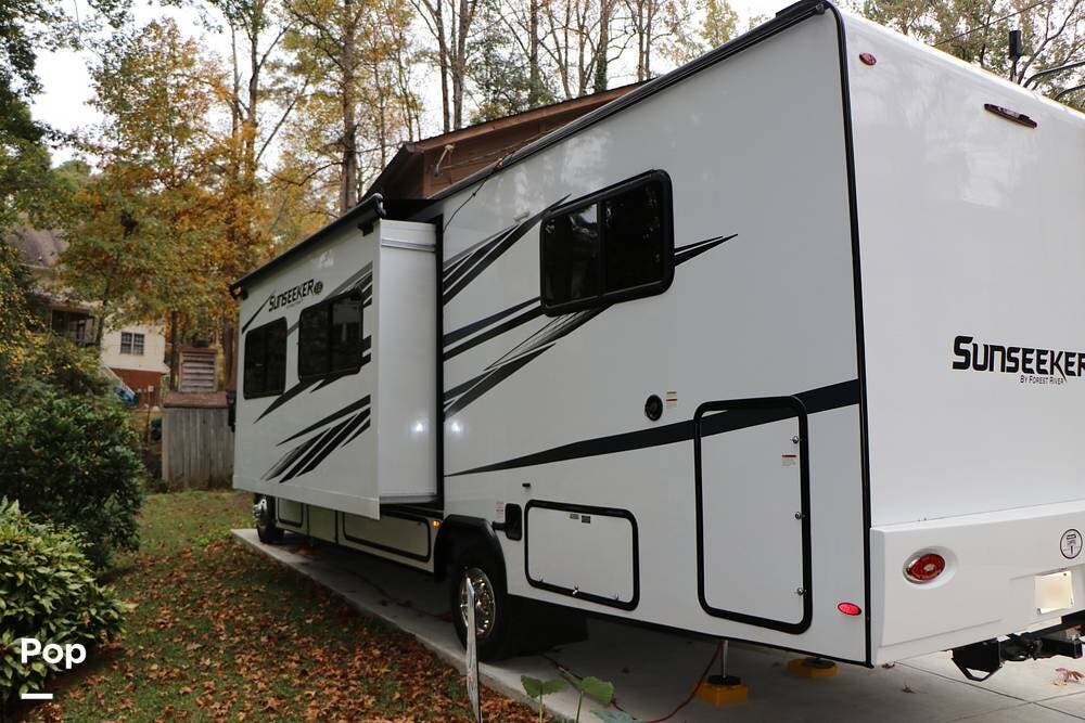 Call now about this 2022 Forest River Sunseeker 2850SLE! 2022 Forest River Sunseeker 2850SLE - Used Class C For Sale by Pop RVs in Smyrna, Georgia features Generator, Leveling Jacks, Awning, Slideout, Air Conditioning