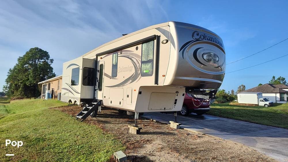 Contact us now about this 2019 Forest River Columbus 298RL! 2019 Columbus 298RL by Forest River from Pop RVs in Lehigh Acres, Florida