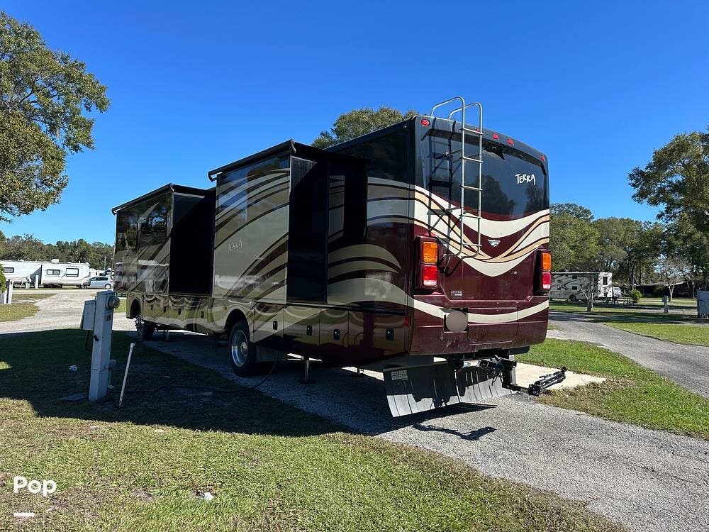 Call now about this 2016 Fleetwood Terra 36R! 2016 Fleetwood Terra 36R - Used Class A For Sale by Pop RVs in Starke, Florida features Awning, Leveling Jacks, Generator, Slideout, Air Conditioning