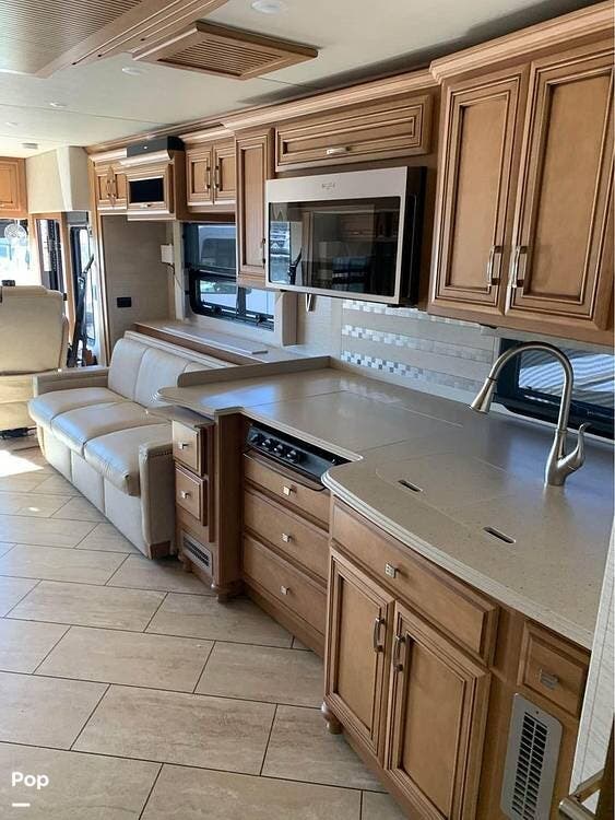 Call now about this 2018 Newmar Ventana LE 4037! 2018 Newmar Ventana LE 4037 - Used Diesel Pusher For Sale by Pop RVs in Watha, North Carolina features Leveling Jacks, Awning, Slideout, Air Conditioning, Generator