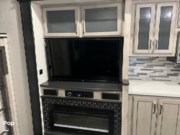 Contact us now about this 2022 Keystone Avalanche 390DS! 2022 Avalanche 390DS by Keystone from Pop RVs in Fond Du Lac, Wisconsin