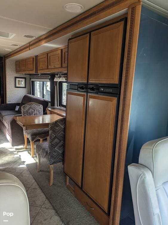Call now about this 2011 Itasca Meridian V Class 39N! 2011 Itasca Meridian V Class 39N - Used Diesel Pusher For Sale by Pop RVs in Millersburg, Michigan features Air Conditioning, Generator, Leveling Jacks, Slideout, Awning