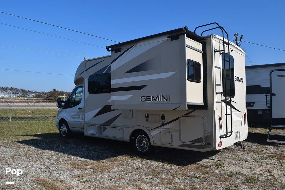 Used 2017 Thor Motor Coach Gemini 23TB available in Milton, Florida