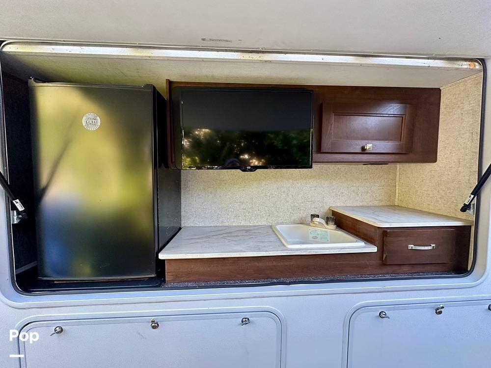 Contact us now about this 2018 Forest River Sunseeker 2860DS! 2018 Sunseeker 2860DS by Forest River from Pop RVs in Wilmington, North Carolina