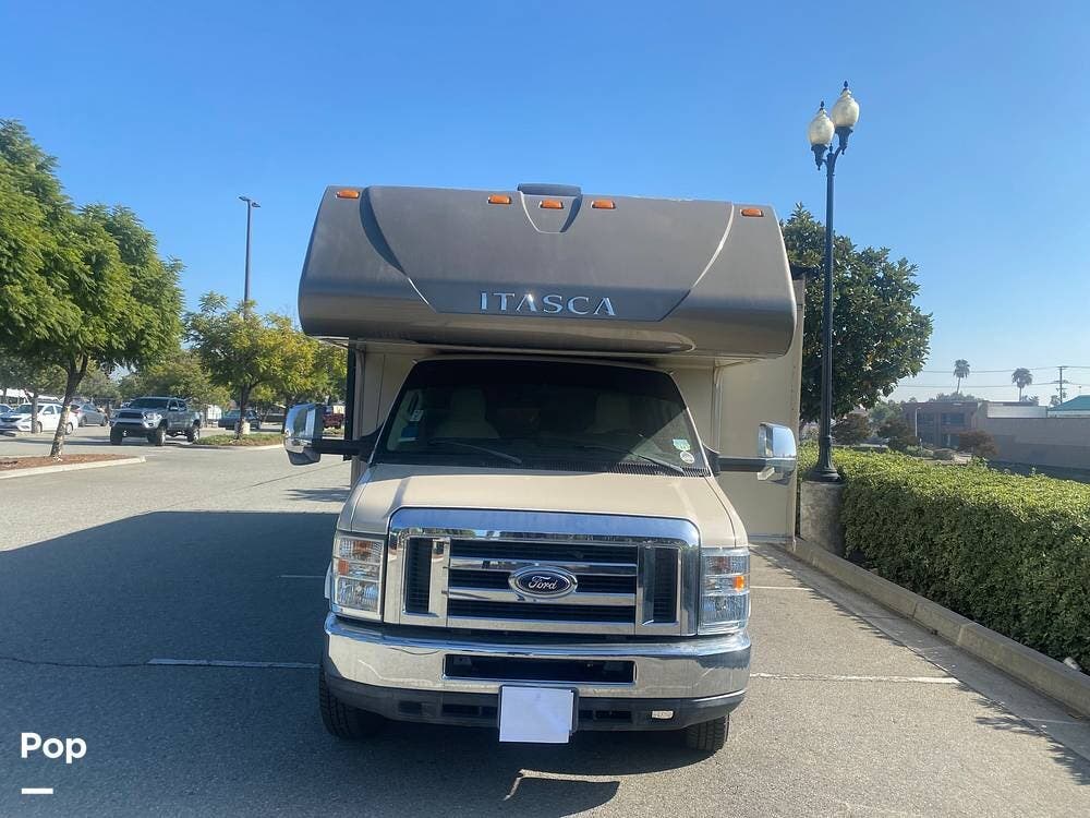 Contact us now about this 2015 Itasca Spirit Silver 31KP! 2015 Spirit Silver 31KP by Itasca from Pop RVs in Upland, California