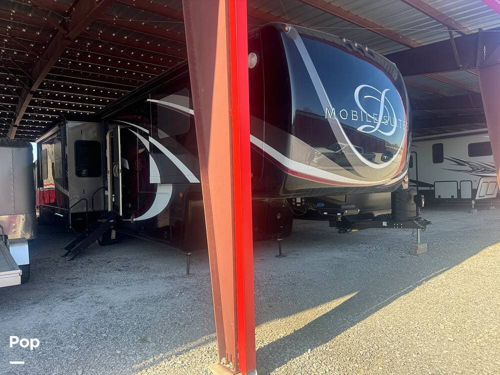 Call now about this 2020 DRV Mobile Suites 40KSSB4! 2020 DRV Mobile Suites 40KSSB4 - Used Fifth Wheel For Sale by Pop RVs in Pineville, Arkansas features Leveling Jacks, Air Conditioning, Awning, Slideout