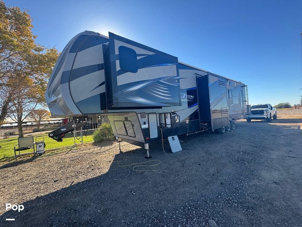 Call now about this 2017 Keystone Fuzion Chrome 422! 2017 Keystone Fuzion Chrome 422 - Used Toy Hauler For Sale by Pop RVs in Casa Grande, Arizona features Slideout, Air Conditioning, Leveling Jacks, Awning, Generator