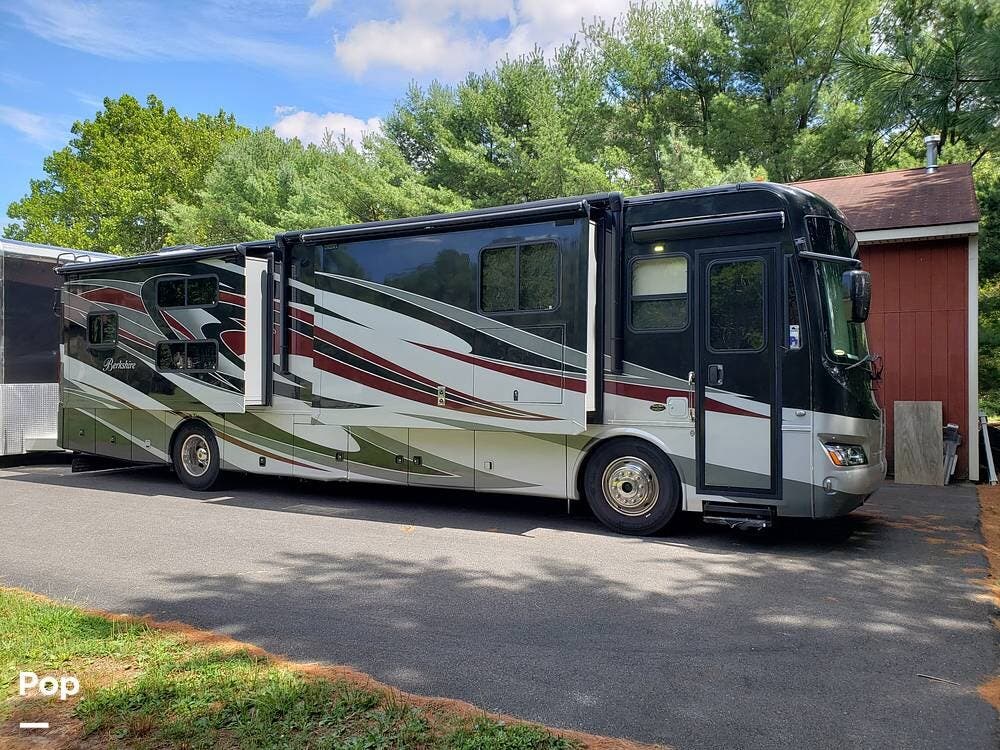 Call now about this 2014 Forest River Berkshire 390BH! 2014 Forest River Berkshire 390BH - Used Diesel Pusher For Sale by Pop RVs in Hammonton, New Jersey features Slideout, Leveling Jacks, Awning, Generator, Air Conditioning