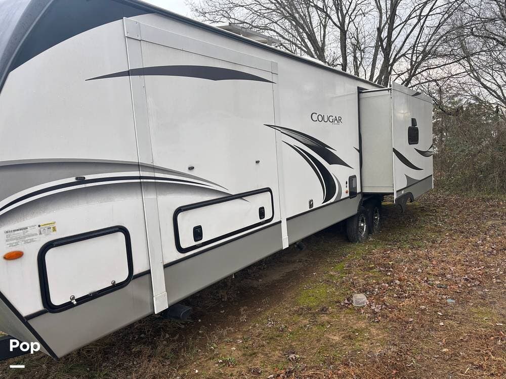 Used 2022 Keystone Cougar 33RLI available in Frankfort, Kentucky