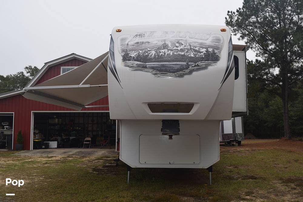 Contact us now about this 2013 Keystone Alpine 3500RE! 2013 Alpine 3500RE by Keystone from Pop RVs in Defuniak Springs, Florida