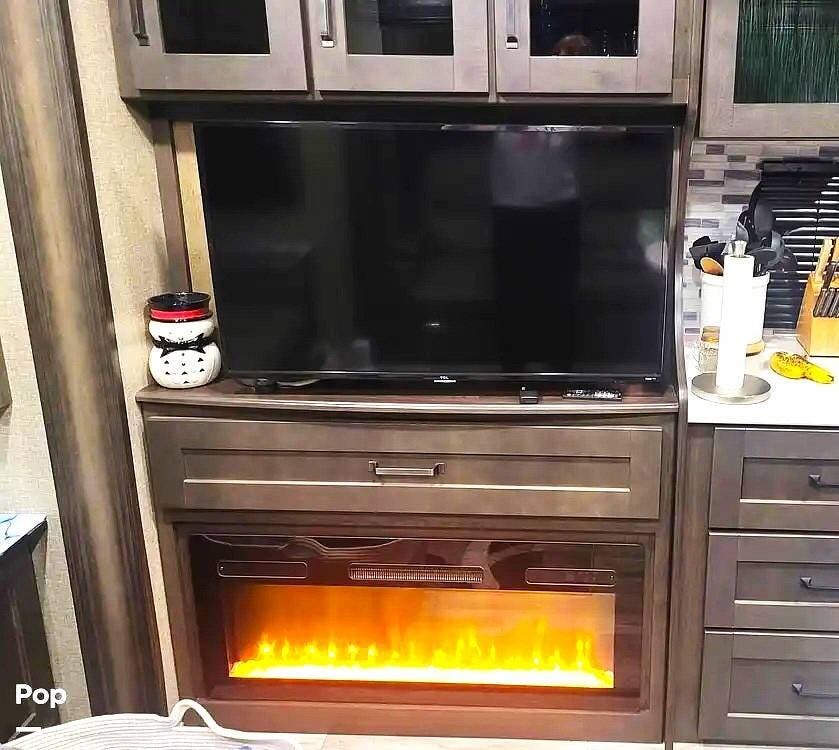 Contact us now about this 2022 Grand Design Reflection 367BHS! 2022 Reflection 367BHS by Grand Design from Pop RVs in Calvert City, Kentucky