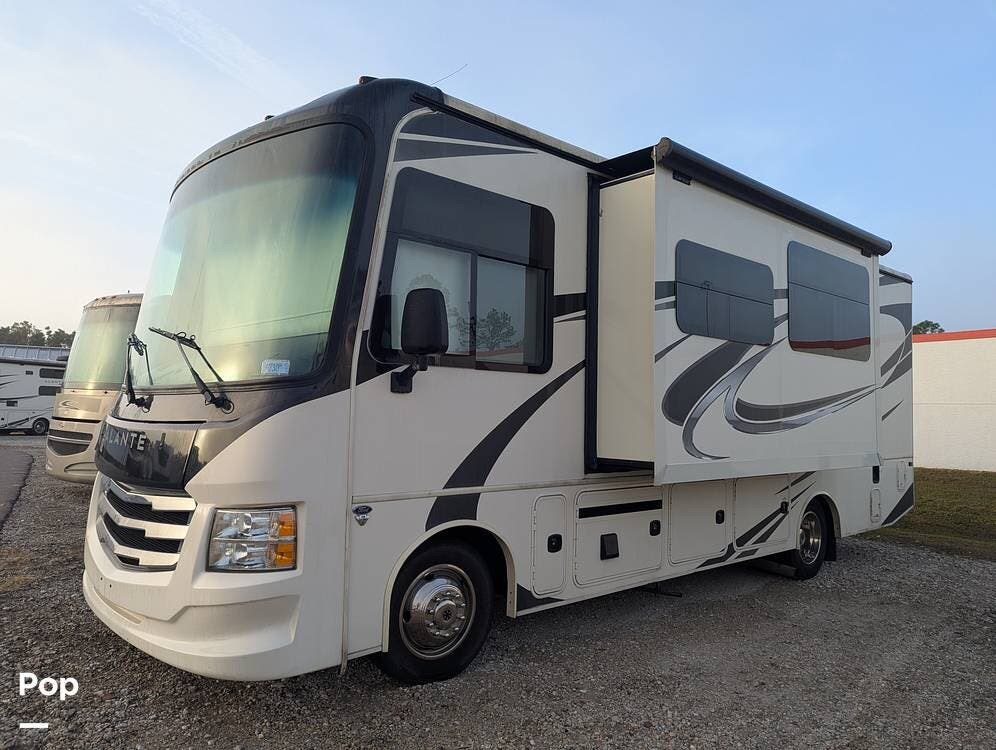 Call now about this 2021 Jayco Alante 26X! 2021 Jayco Alante 26X - Used Class A For Sale by Pop RVs in Port Charlotte, Florida features Slideout, Generator, Awning, Air Conditioning, Leveling Jacks