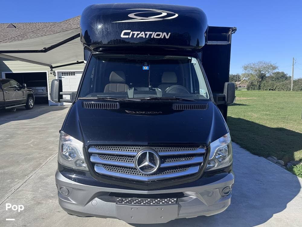 Call now about this 2019 Thor Motor Coach Citation 24SK! 2019 Thor Motor Coach Citation 24SK - Used Class C For Sale by Pop RVs in Crowley, Louisiana features Leveling Jacks, Slideout, Air Conditioning, Generator, Awning