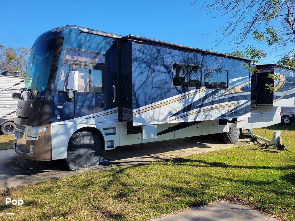 Call now about this 2014 Winnebago Adventurer 38Q! 2014 Winnebago Adventurer 38Q - Used Class A For Sale by Pop RVs in Biloxi, Mississippi features Awning, Generator, Leveling Jacks, Slideout, Air Conditioning