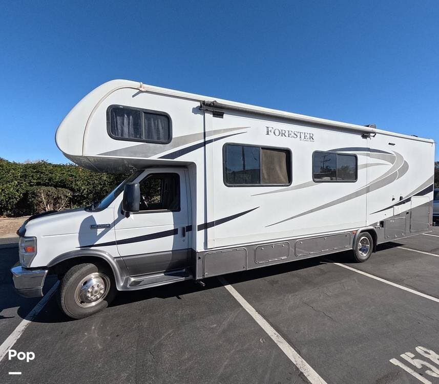 Call now about this 2017 Forest River Forester 3011DS! 2017 Forest River Forester 3011DS - Used Class C For Sale by Pop RVs in Temecula, California features Generator, Slideout, Air Conditioning, Awning