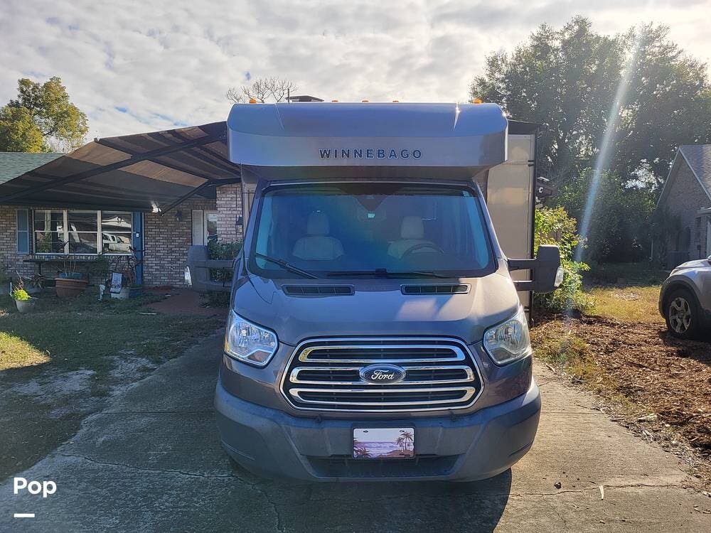 Used 2017 Winnebago Fuse 23A available in Deltona, Florida