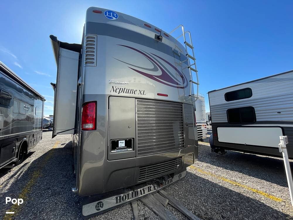 Used 2008 Holiday Rambler Neptune 37PDQ available in Sterling Heights, Michigan