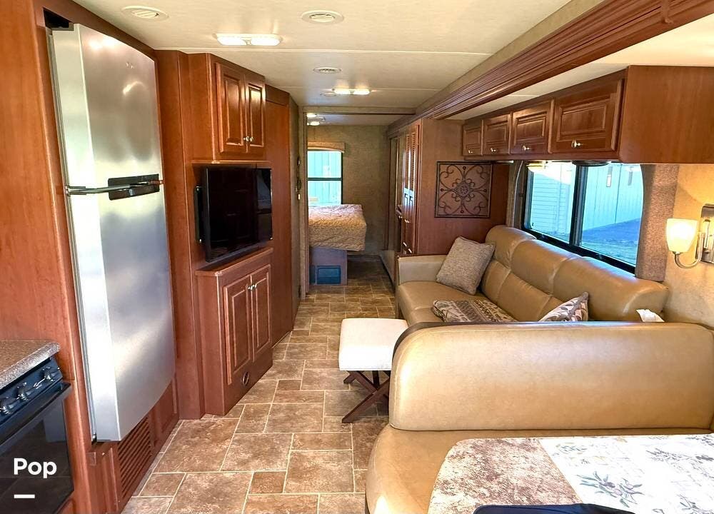 Call now about this 2015 Thor Motor Coach Miramar 34.2! 2015 Thor Motor Coach Miramar 34.2 - Used Class A For Sale by Pop RVs in Buckley, Washington features Awning, Slideout, Generator, Leveling Jacks, Air Conditioning