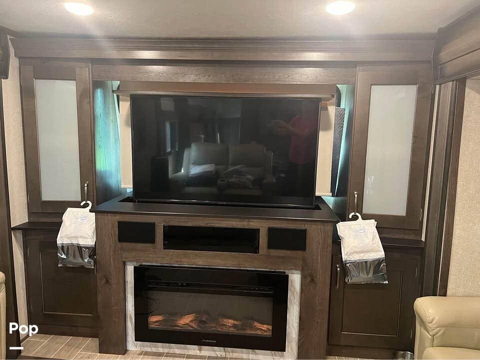 2019 Keystone Montana High Country 375FL RV For Sale In Dover FL 33527