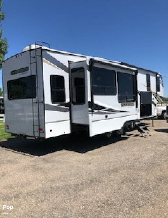 Call now about this 2021 Alliance RV Paradigm 340RL! 2021 Alliance RV Paradigm 340RL - Used Fifth Wheel For Sale by Pop RVs in Brighton, Colorado features Air Conditioning, Slideout, Generator, Awning, Leveling Jacks