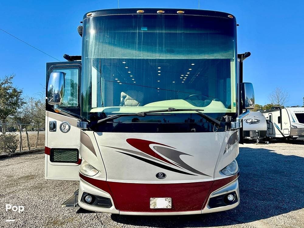 Contact us now about this 2017 Tiffin Phaeton 36GH! 2017 Phaeton 36GH by Tiffin from Pop RVs in Myrtle Beach, South Carolina