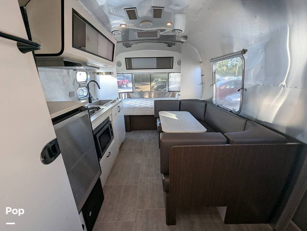 Contact us now about this 2021 Airstream Caravel 22FB! 2021 Caravel 22FB by Airstream from Pop RVs in Sarasota, Florida