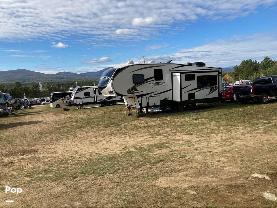 Contact us now about this 2022 Forest River Reflection 260RD! 2022 Reflection 260RD by Forest River from Pop RVs in Harrison, Maine