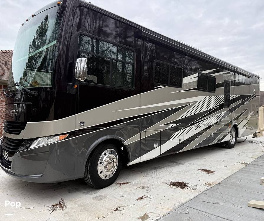 Call now about this 2022 Tiffin Allegro Open Road 36LA! 2022 Tiffin Allegro Open Road 36LA - Used Class A For Sale by Pop RVs in West Monroe, Louisiana features Slideout, Generator, Air Conditioning, Leveling Jacks, Awning